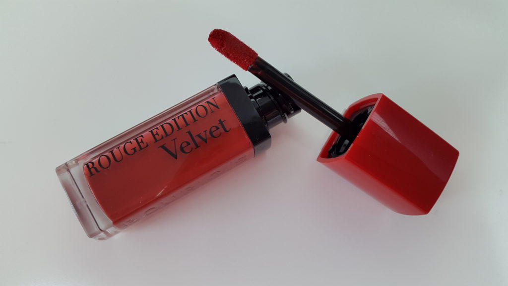 Bourjois Rouge Editon Velvet liquid lipstick -01 Personne ne Rouge