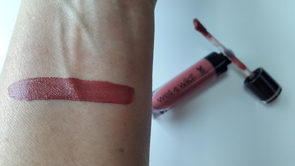 Wet n Wild Megalast Liquid Catsuit Lipstick -give me Mocha Swatch