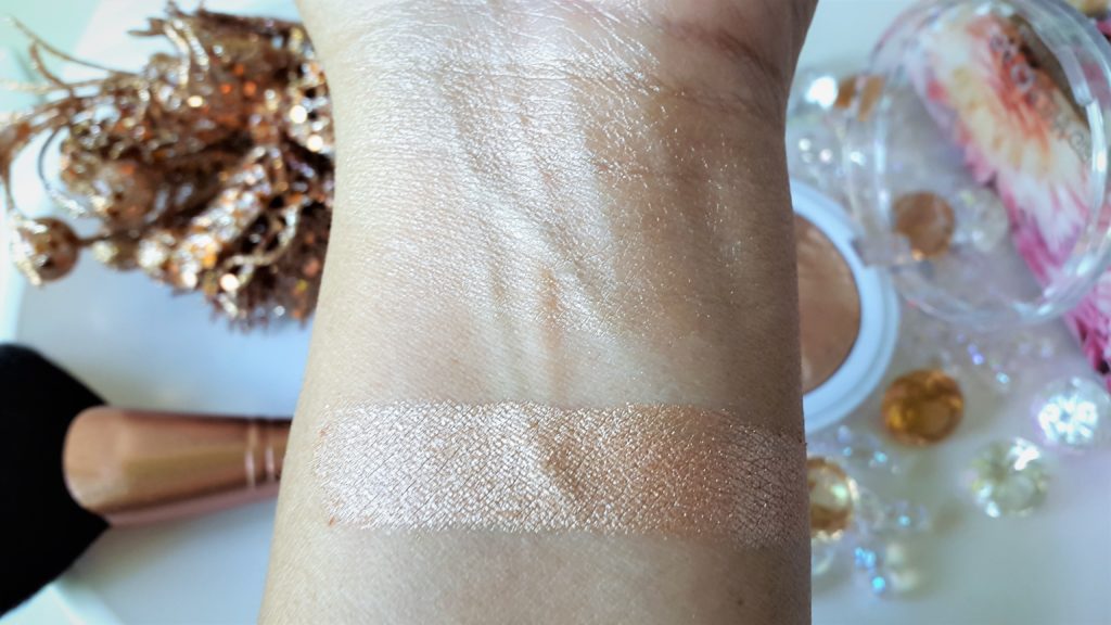 JCat Beauty You Glow Girl Highlighter in the shade Twilight Swatch 