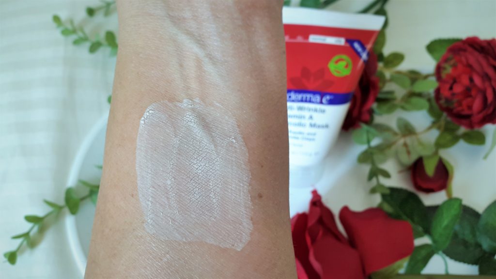 Derma e Anti Wrinkle Vitamin A Glycolic Mask Review And Swatch