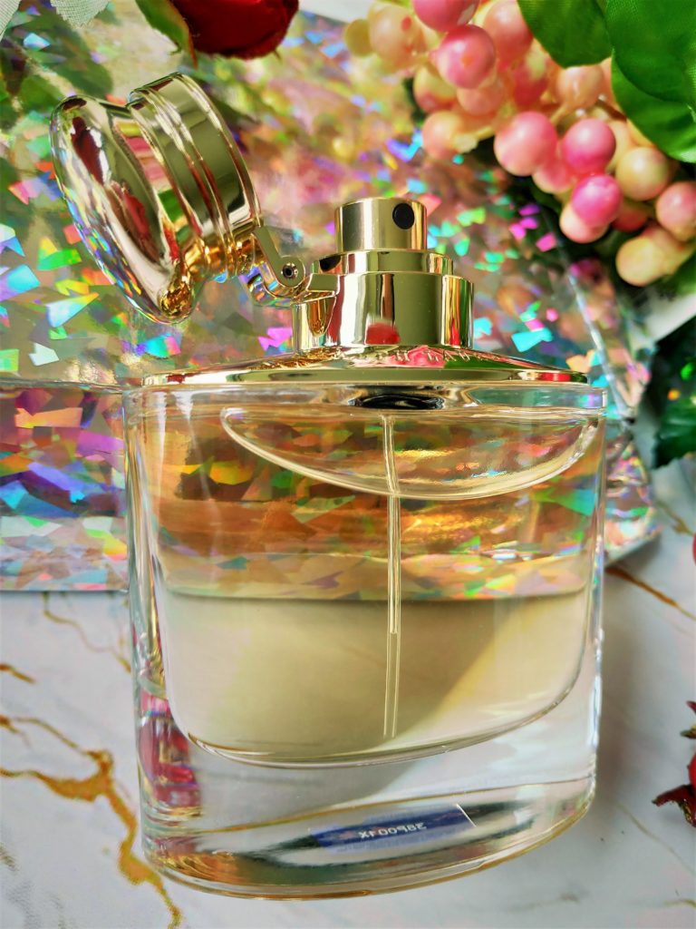 A scent that embodies the essence of modern femininity. Woman by Ralph Lauren reinterprets the iconic tuberose, an elegant white flower, with an alluring blend of rich, vibrant woods; fresh pear and ripe black currant. ﻿It is a floral fragrance created by perfumer Anne Flipo. This is an absolute beautiful floral with ultra feminine warmth to it. Perfect fragrance for modern woman. 