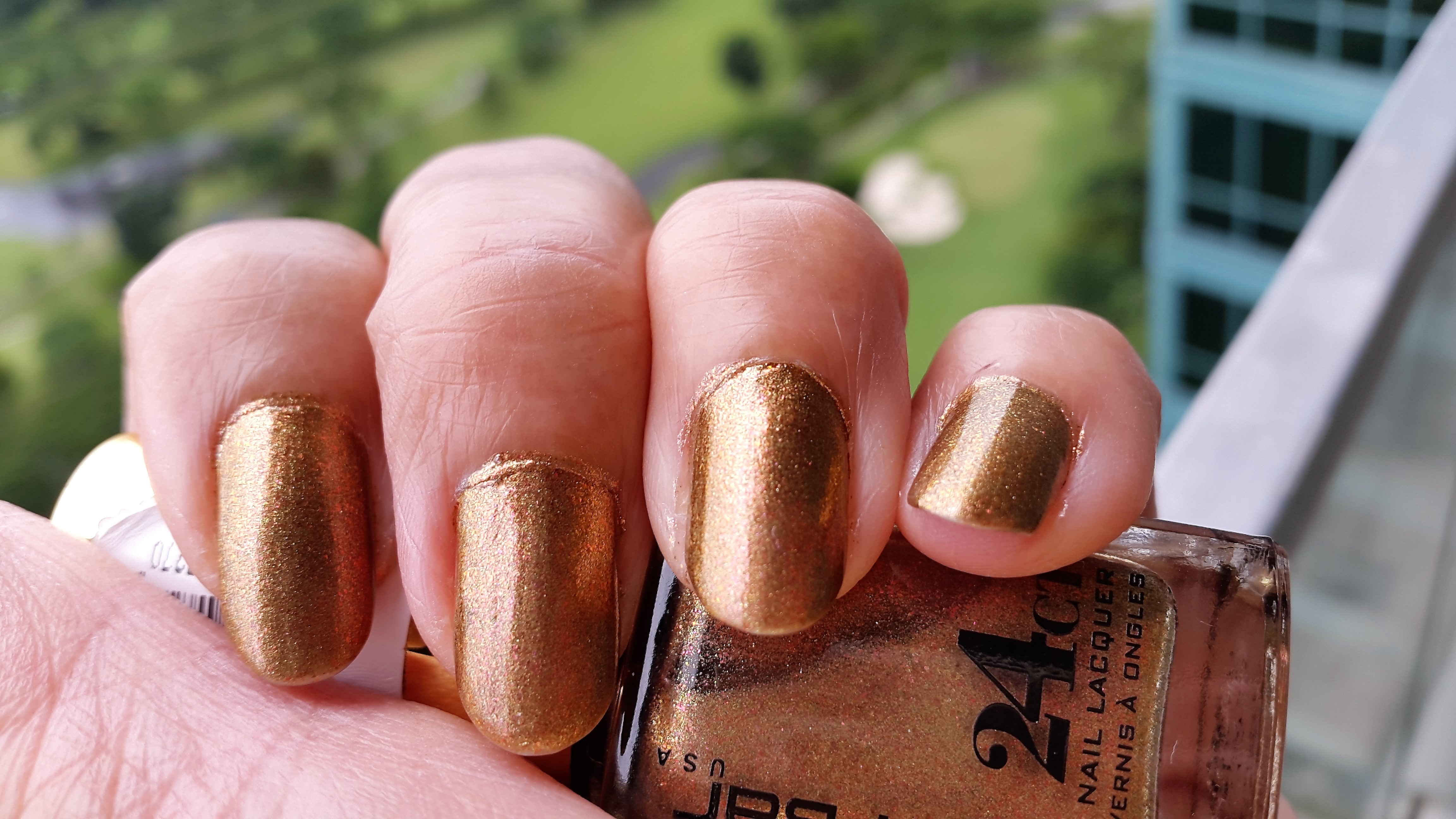 Colorbar 24 Carat Nail Lacquer - 001 Liquid Gold