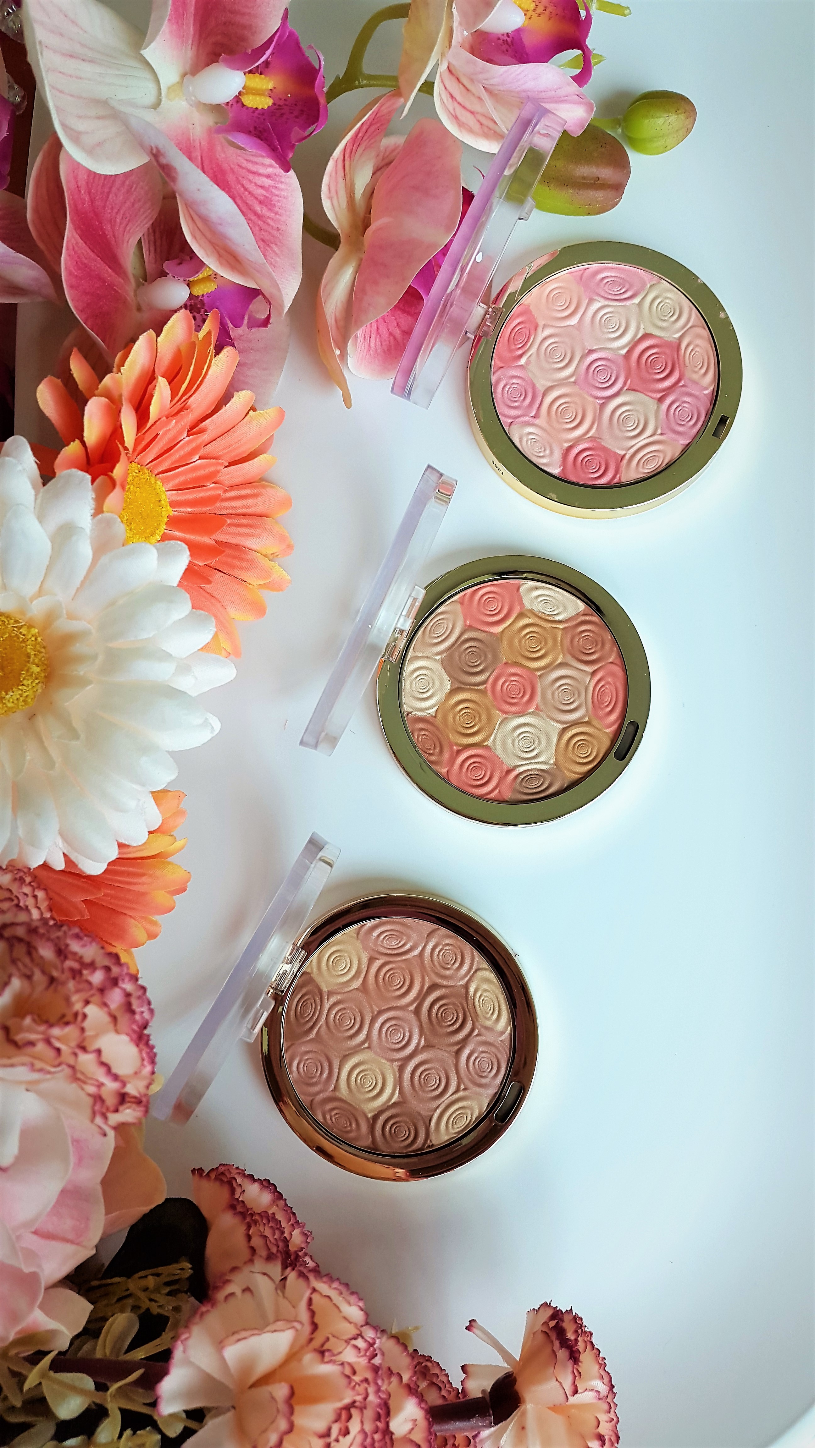 Milani Illuminating Face Powder