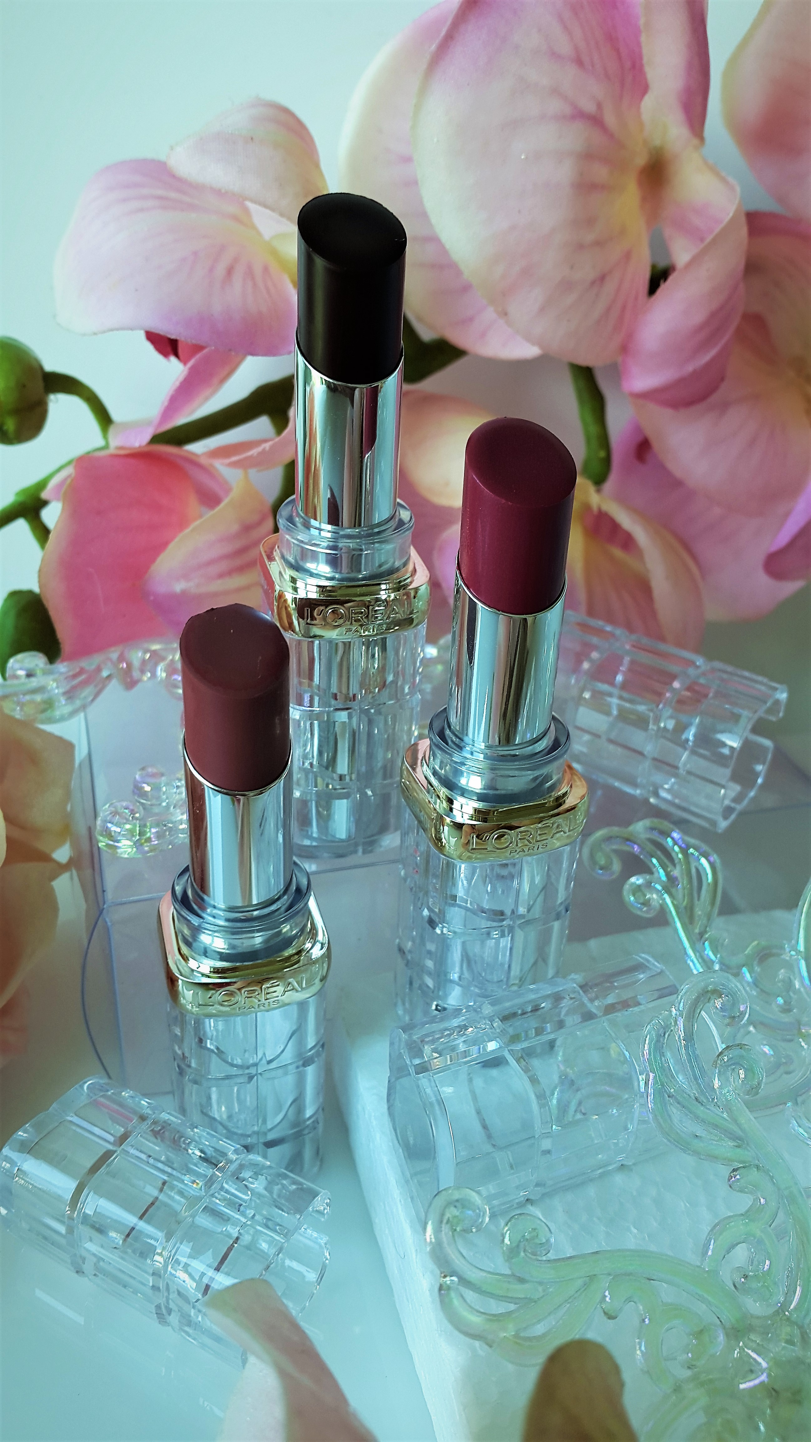 L'Oreal Colour Riche Shine Lipstick Review