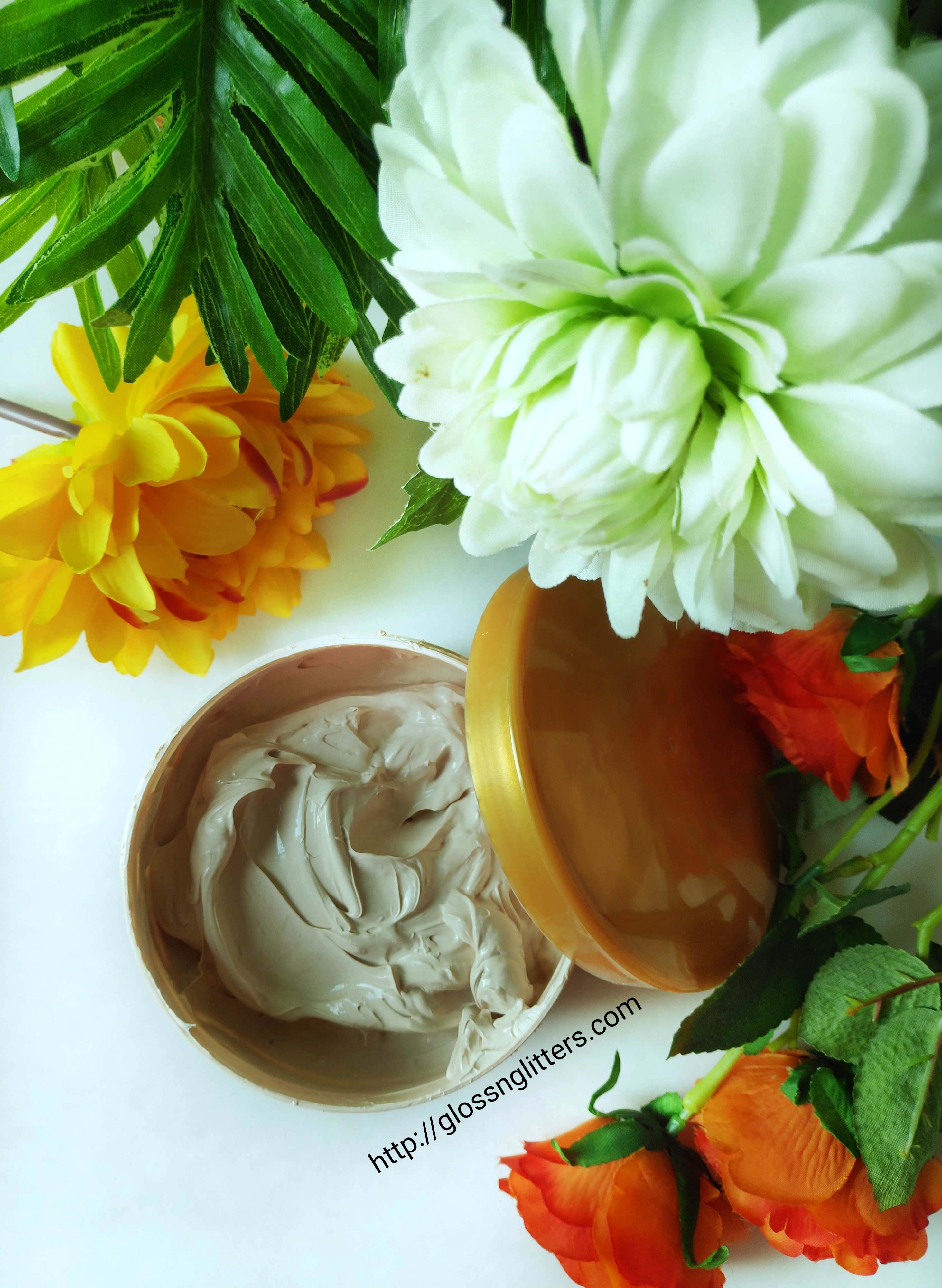 Vaadi Herbals Chandan Kesar Haldi Face Pack Review