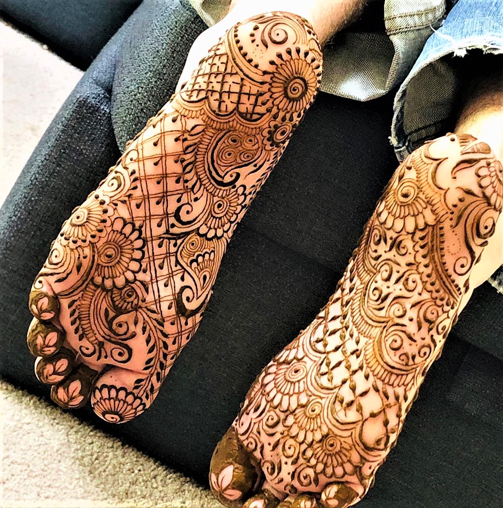 Beautiful And Trending Bridal Mehndi/Henna Designs