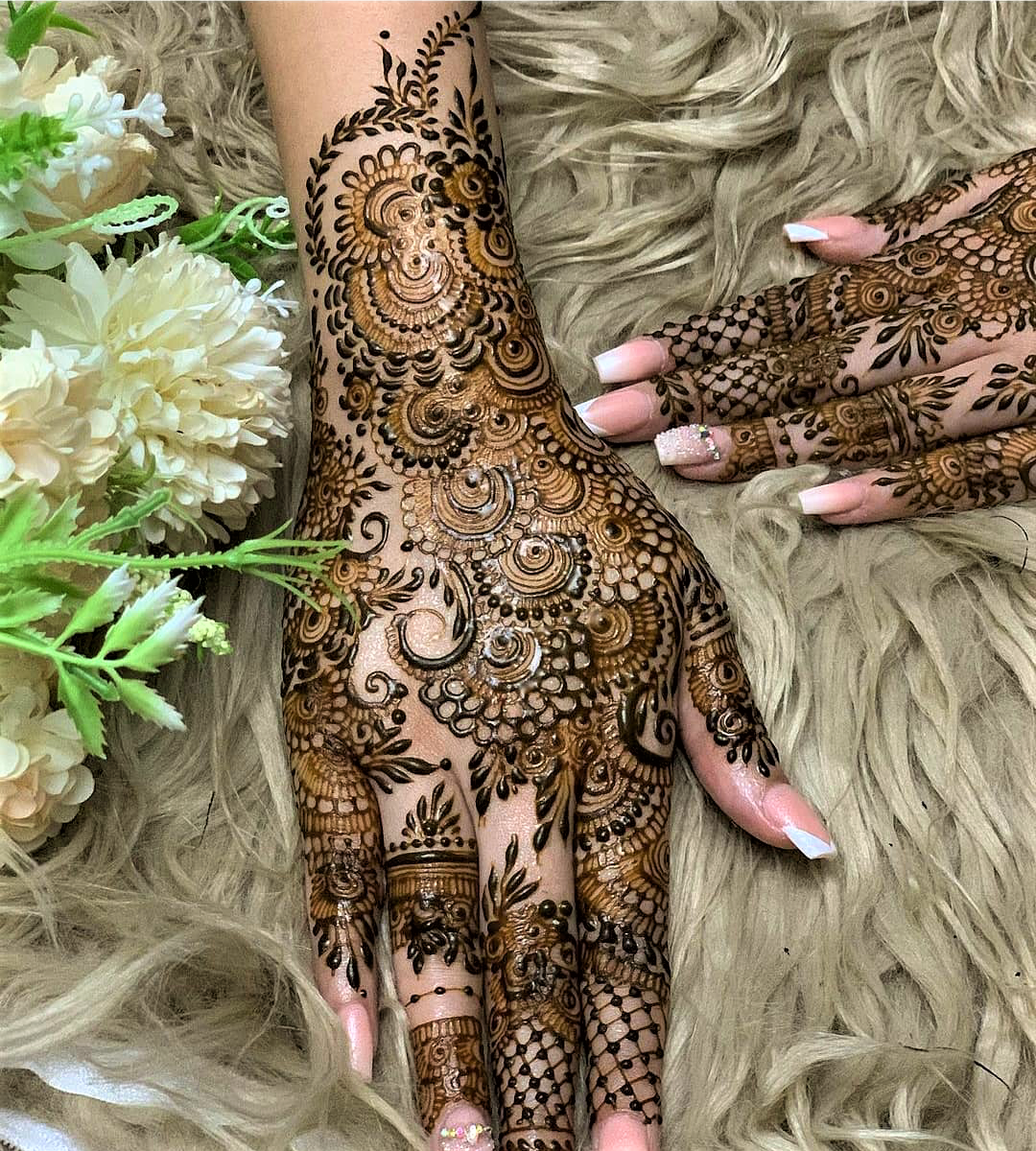 25+ Latest Full Hand Mehndi Designs For Eid 2021