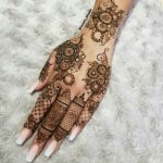 Newest And Easy DIY Mehndi Designs For Eid 2021 - Glossnglitters