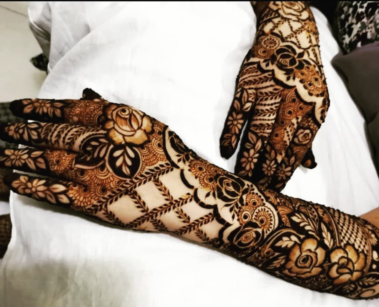 30+ Floral Henna Design Ideas