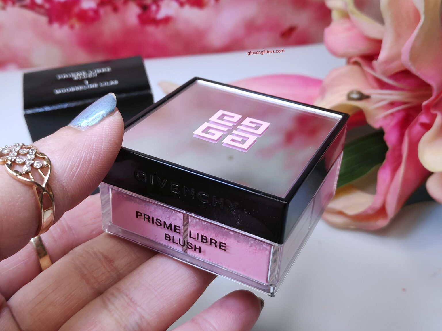 Givenchy Prisme Libre Blush 01 Mousseline Lilas Review - Glossnglitters