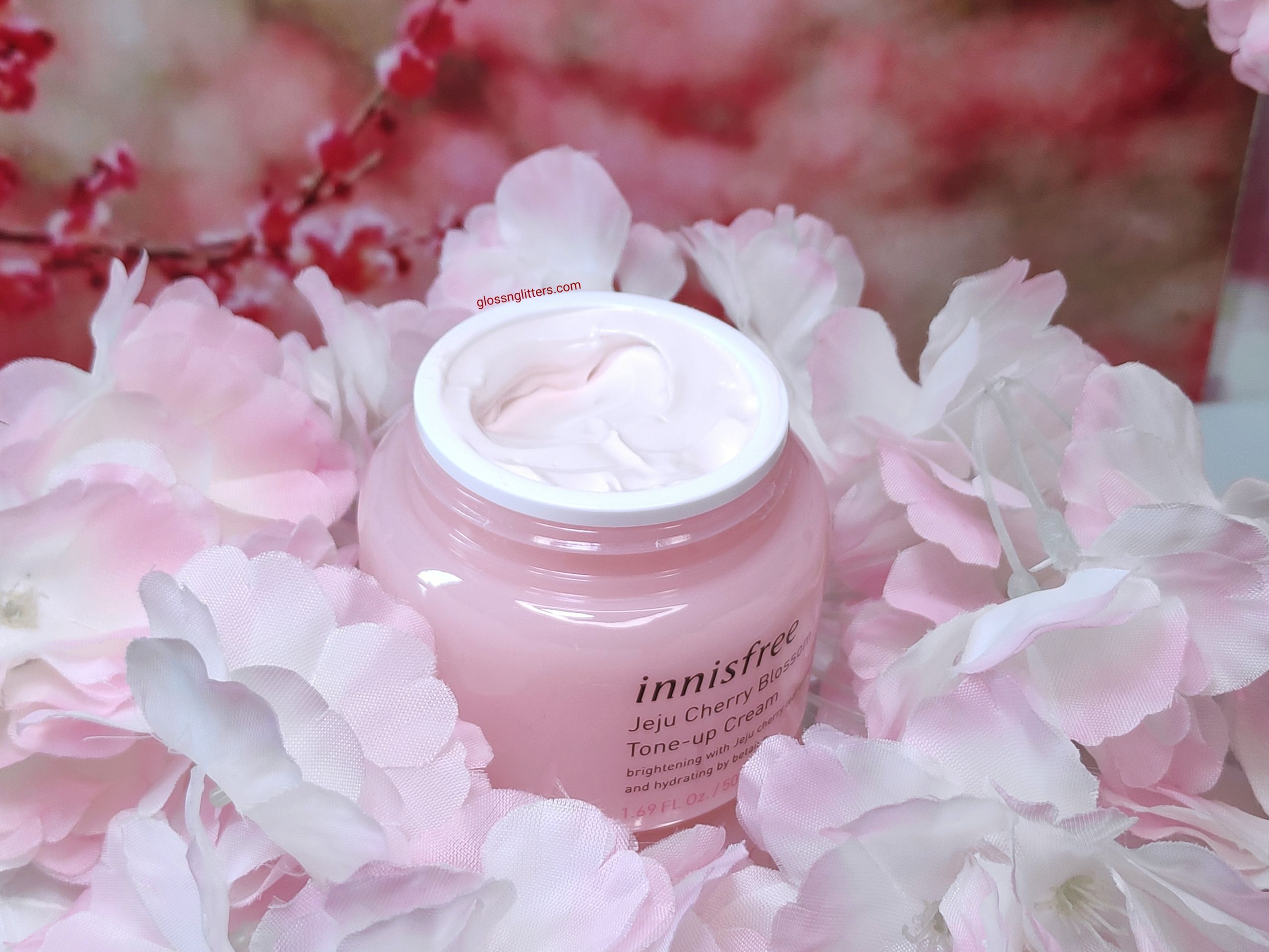 Innisfree Jeju cherry blossom tone up cream review - Glossnglitters