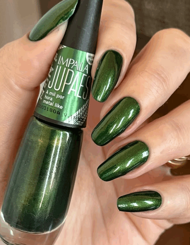 Try the gorgeous shades of greys and greens for your fall manicure 