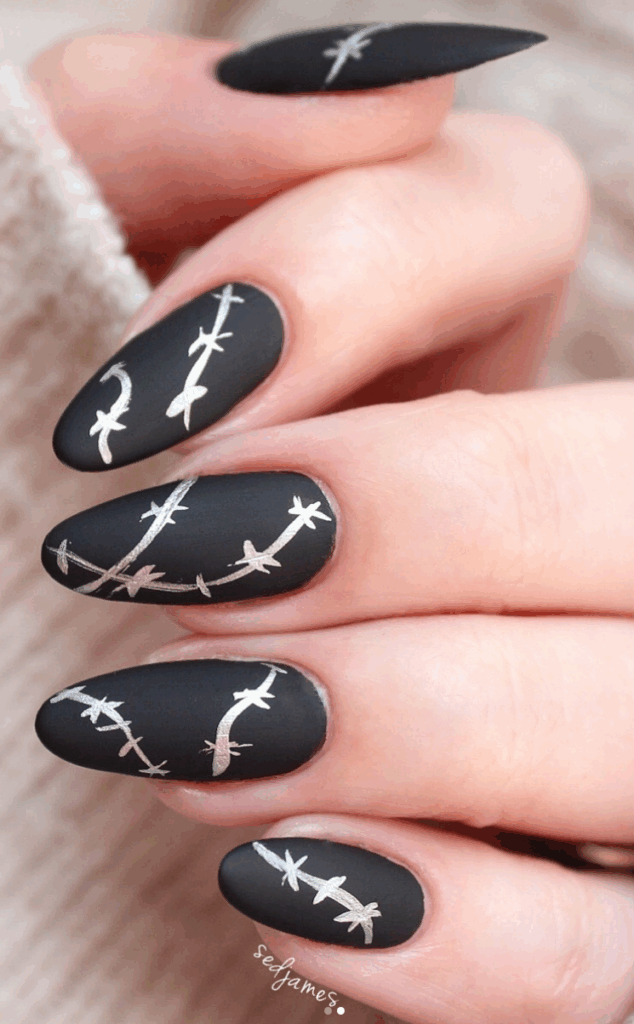 Unique Acrylic Nail Art Designs For Autumn & Fall 2025