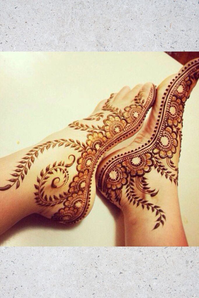 Beautiful and easy mehndi design for feet