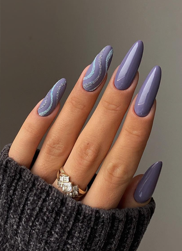 Try the gorgeous shades of greys and greens for your fall manicure 