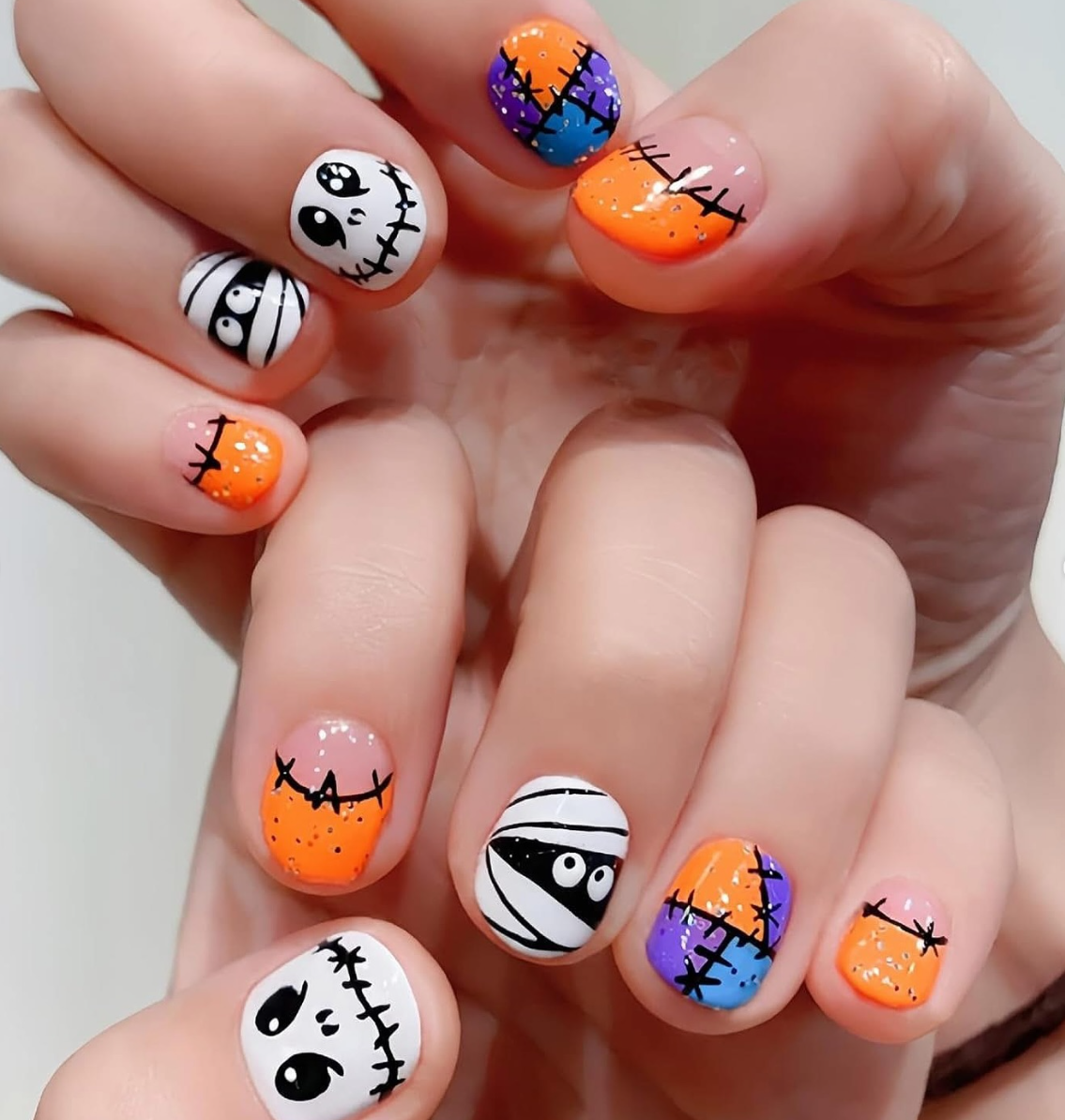 100+ Latest Spooky Cute Halloween Nail Ideas 2025. From blood-drip nails to cute ghosts, scary, cute, and glow-in-the-dark nail art ideas for the ultimate spooky manicure, from pumpkins to skeletons, you have it all in one place.