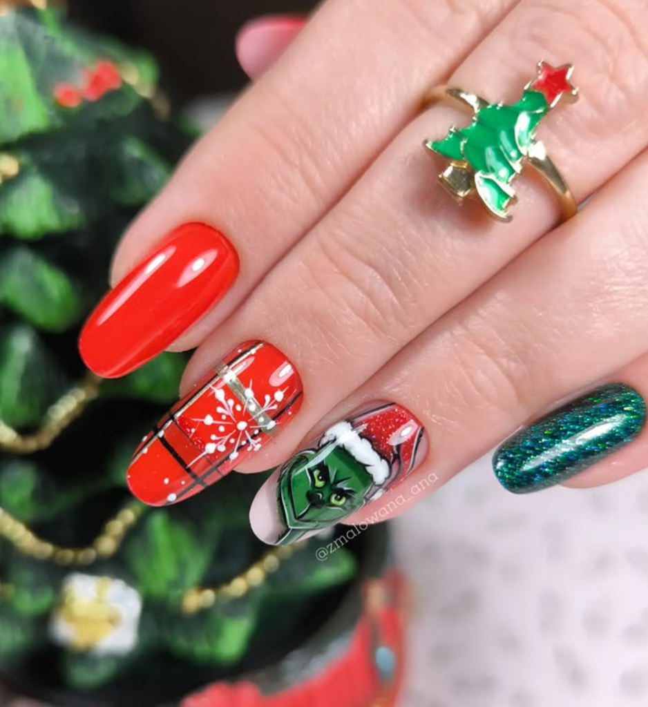 Latest Trends In Christmas Nails